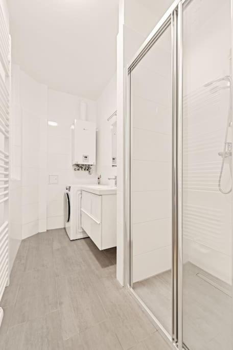 Cozy In Quiet Location, Fast Train Station 100m Away, Contactless Check-in Appartement *